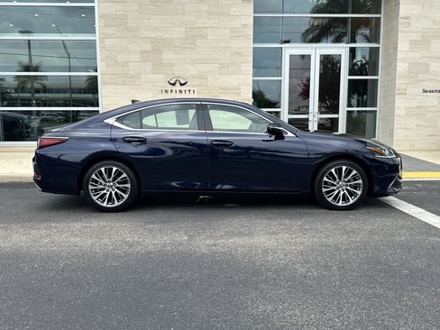 Used 2019 Lexus ES 350 w/ Accessory Package 2 FWD image 3