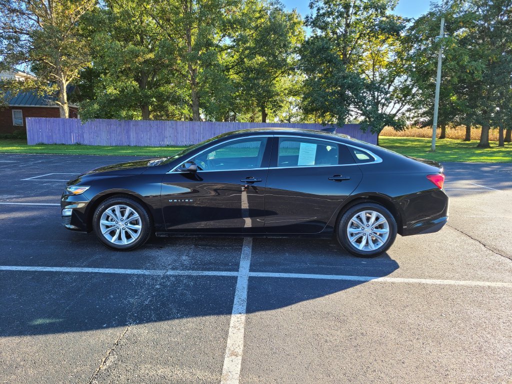 Used 2025 Chevrolet Malibu LT FWD image 4