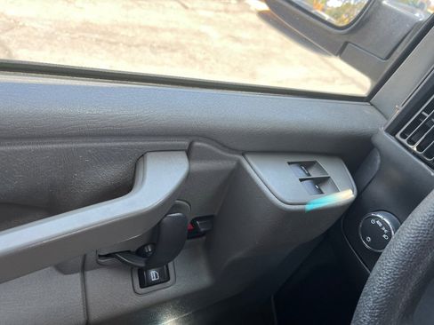 Used 2017 Chevrolet Express 3500 LT w/ LT Preferred Equipment Group RWD image 19