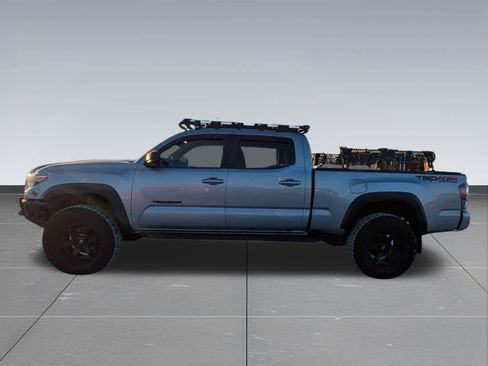Used 2020 Toyota Tacoma TRD Off-Road image 3