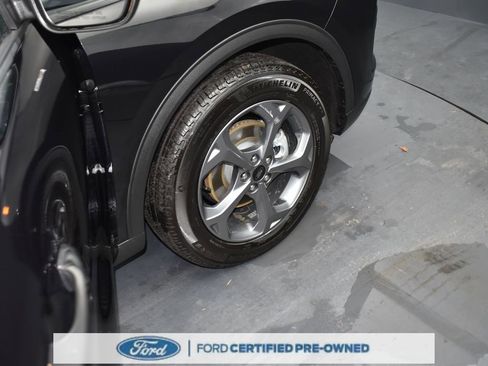 Certified 2025 Ford Escape ST-Line image 15