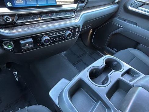 Used 2023 Chevrolet Silverado 1500 LT AWD/4WD image 14
