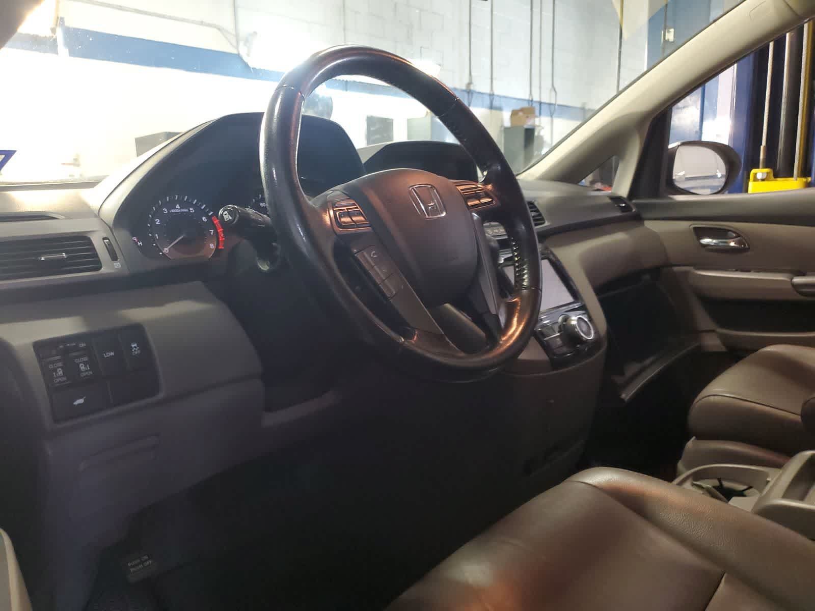 Used 2014 Honda Odyssey EX-L image 2