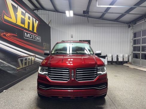 Used 2017 Lincoln Navigator Select image 31