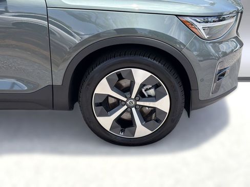 Certified 2026 Volvo XC40 B5 Plus AWD/4WD image 12