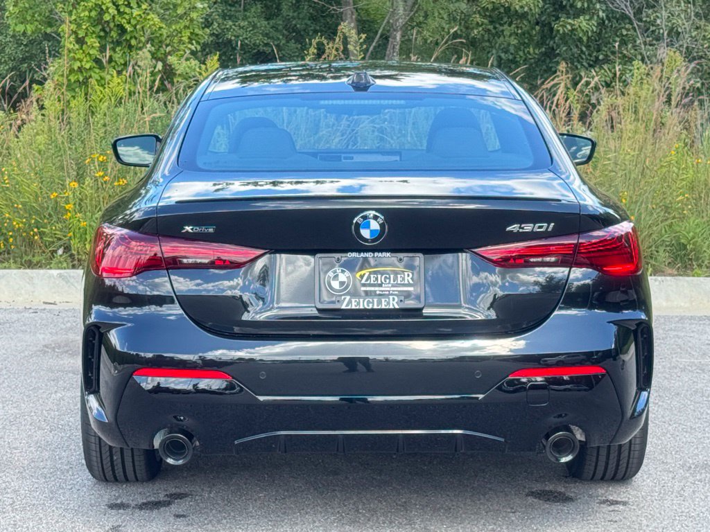 Used 2026 BMW 430i xDrive Coupe w/ M Sport Package AWD/4WD image 5