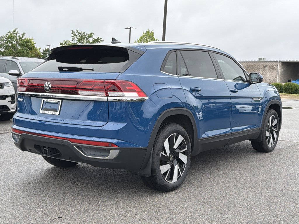 New 2025 Volkswagen Atlas Cross Sport SE FWD image 5