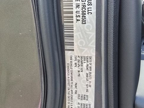 Used 2024 Jeep Grand Cherokee Limited w/ Black Appearance Package image 33