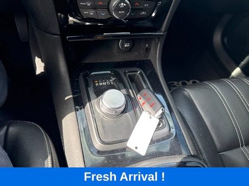 Used 2023 Chrysler 300 S RWD image 8