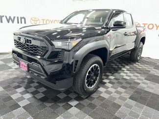 New 2025 Toyota Tacoma TRD Off-Road AWD/4WD video 3