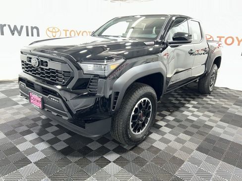 New 2025 Toyota Tacoma TRD Off-Road AWD/4WD image 3