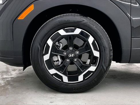 Certified 2025 Hyundai Santa Fe SE image 10