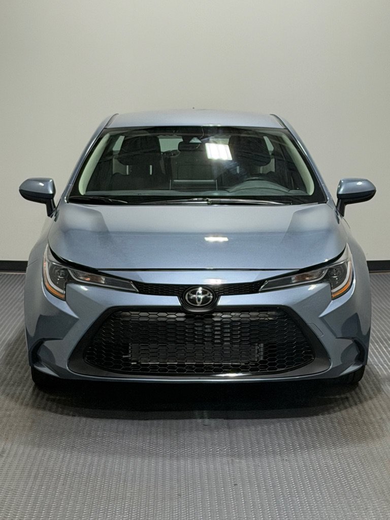 Used 2020 Toyota Corolla LE FWD image 2