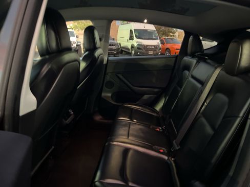 Used 2022 Tesla Model Y Performance image 23