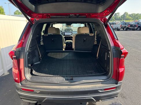 Used 2025 Buick Enclave Preferred AWD/4WD image 5