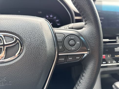 Used 2022 Toyota Avalon XLE FWD image 59
