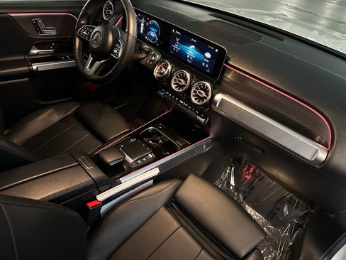 Used 2021 Mercedes-Benz GLB 250 image 15