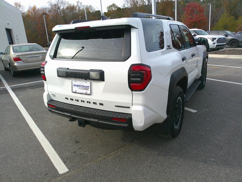 Used 2025 Toyota 4Runner TRD Off-Road Premium image 12