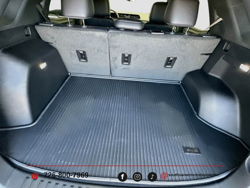 New 2027 GMC Terrain Elevation w/ Elevation Premium Package FWD image 28