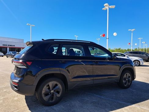 Used 2025 Volkswagen Taos S image 6