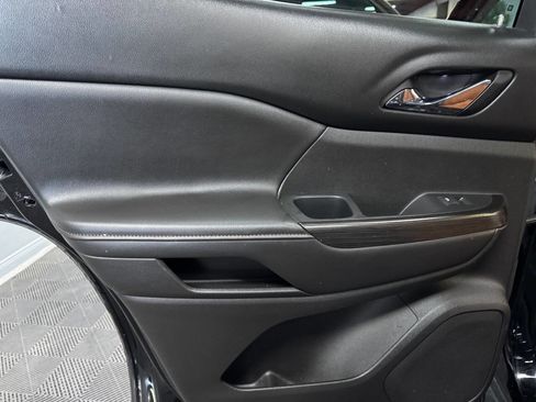 Used 2017 GMC Acadia SLT image 47