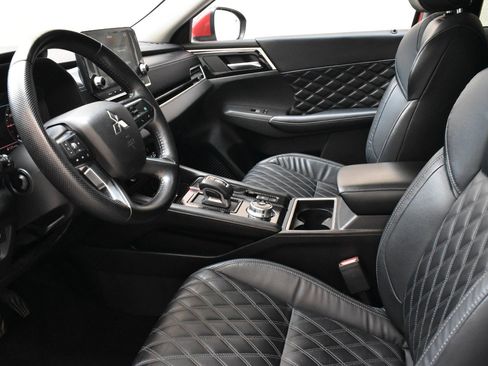 Used 2022 Mitsubishi Outlander SEL image 15