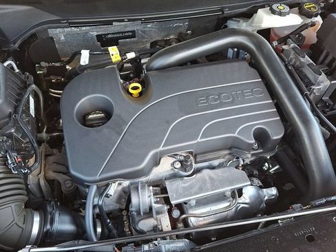 Used 2025 Chevrolet Equinox LT FWD image 28