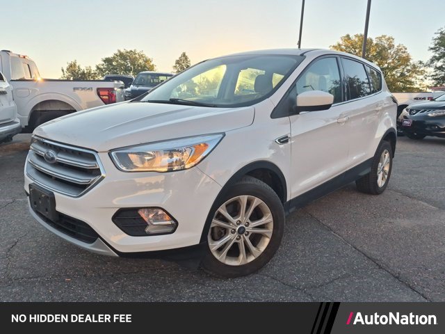 Used 2017 Ford Escape SE w/ SE Cold Weather Package AWD/4WD image 1