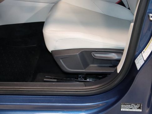 Used 2019 Volkswagen Jetta SE w/ Cold Weather Package image 28