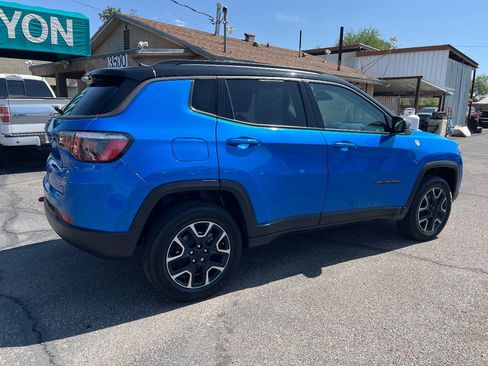 Used 2018 Jeep Compass Trailhawk w/ Leather Interior Group AWD/4WD image 4
