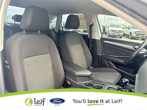 Used 2019 Volkswagen Jetta SE image 30