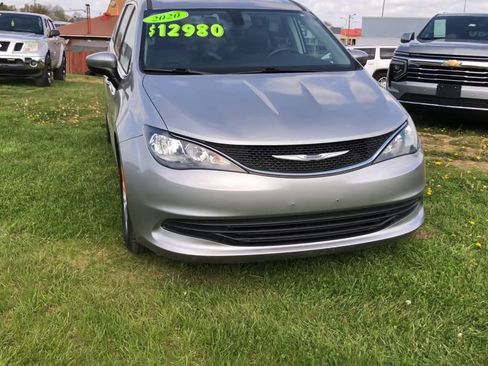 Used 2020 Chrysler Voyager Lxi image 3