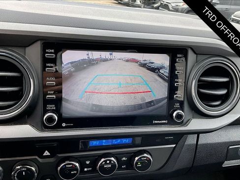 Used 2021 Toyota Tacoma TRD Off-Road image 15
