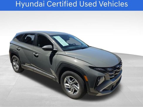 Certified 2025 Hyundai Tucson SE FWD image 4