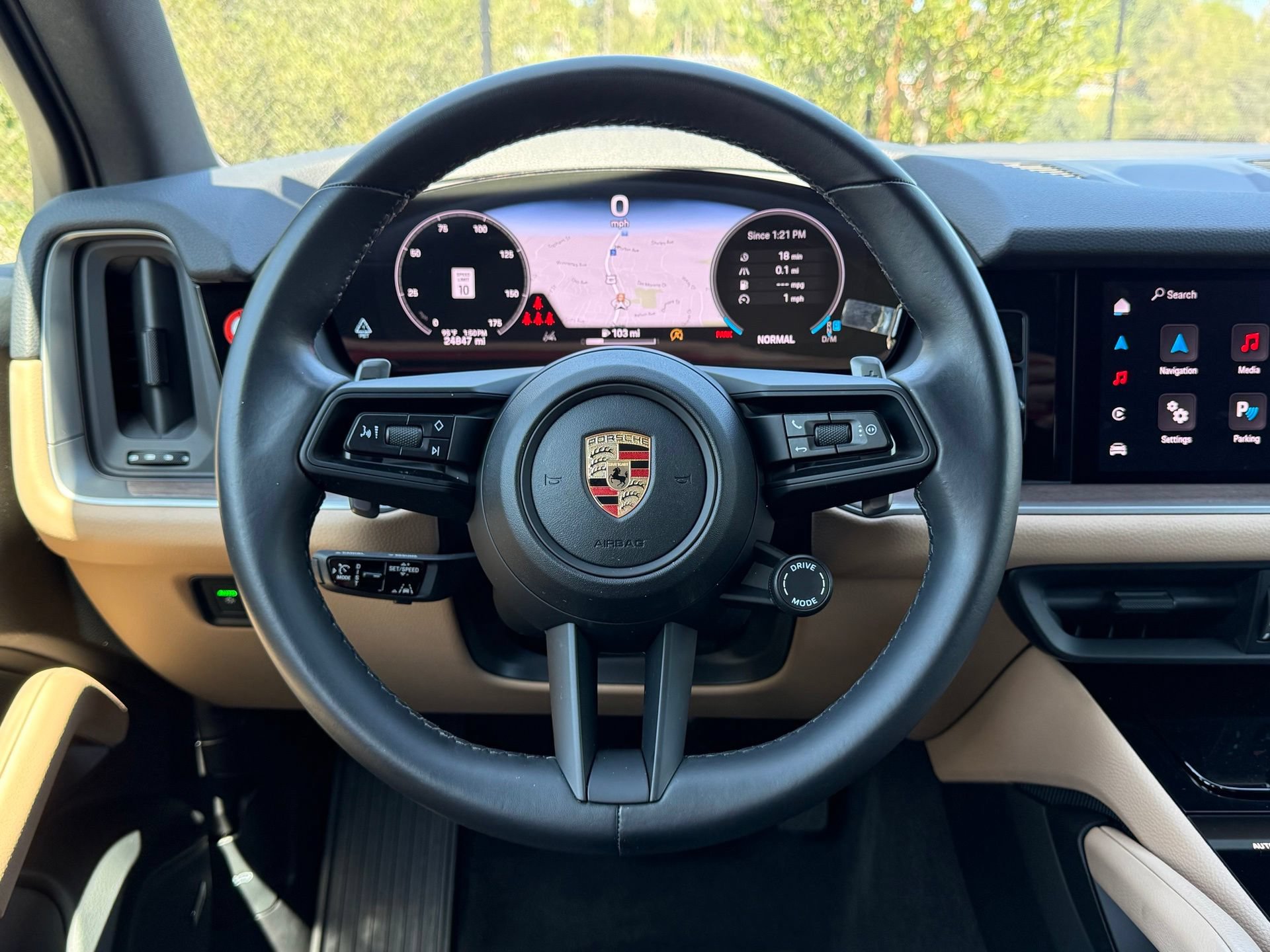 Certified 2024 Porsche Cayenne AWD/4WD image 16
