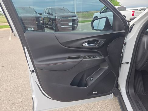 Certified 2024 Chevrolet Equinox RS w/ RS Leather Package FWD image 12