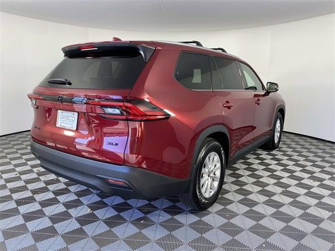 Used 2025 Toyota Grand Highlander AWD Hybrid image 9