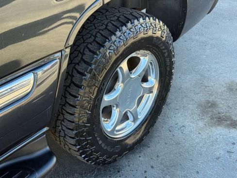 Used 2005 GMC Yukon SLT w/ SLT Preferred Equipment Group image 14