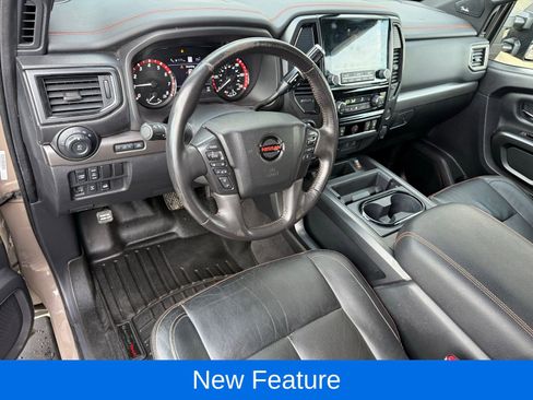 Used 2021 Nissan Titan PRO-4X w/ Pro-4x Convenience Package image 11