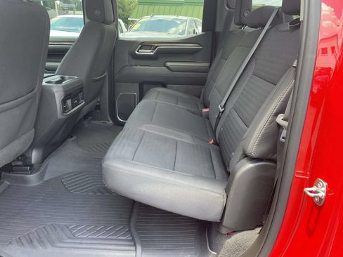 Used 2023 Chevrolet Silverado 1500 LT Trail Boss w/ LPO, Dark Essentials Package AWD/4WD image 9