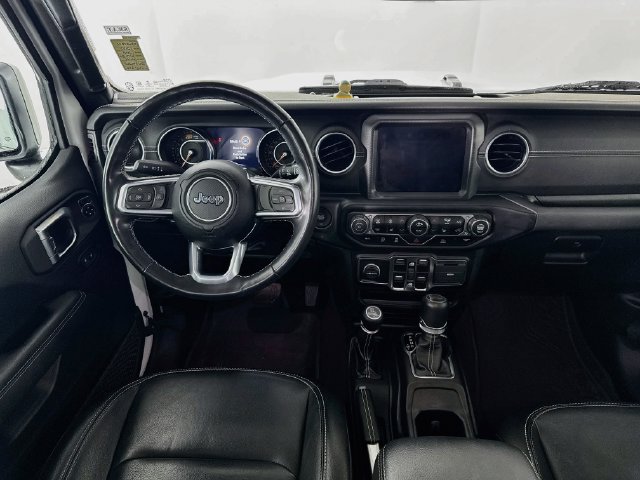 Used 2022 Jeep Wrangler Unlimited Sahara w/ Cold Weather Group AWD/4WD image 27