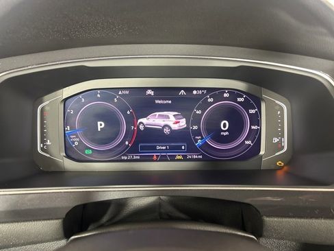 Used 2020 Volkswagen Tiguan SEL image 14