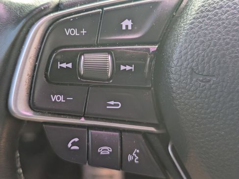 Used 2019 Honda Accord Sport image 13