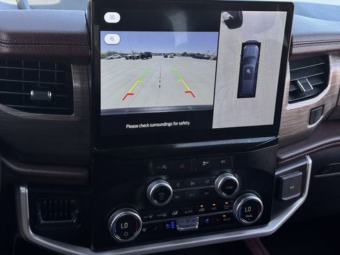 Used 2024 Ford Expedition Max Limited image 19