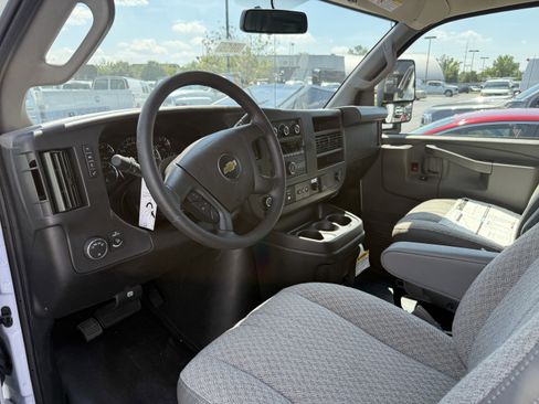 New 2025 Chevrolet Express 3500 w/ Power Convenience Package image 15