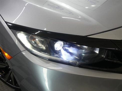 Used 2019 Honda Civic Sport image 14