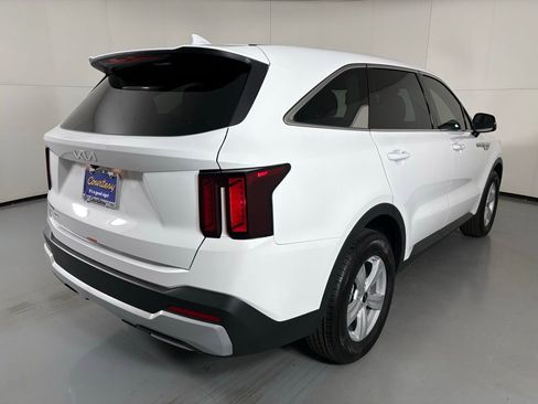 New 2026 Kia Sorento LX image 7