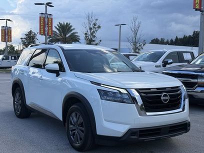 Used 2024 Nissan Pathfinder SV