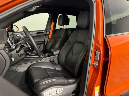 New 2025 Porsche Macan AWD/4WD image 5