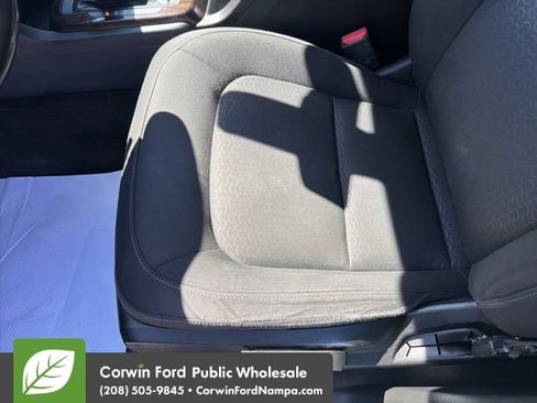 Used 2015 GMC Canyon SLE AWD/4WD image 23